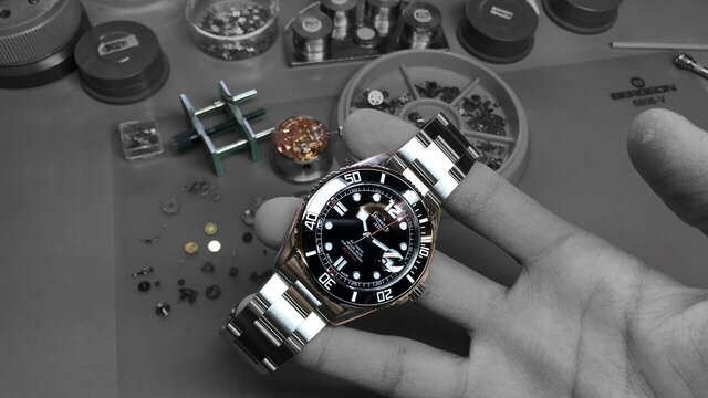 Rolex assemblati 2025 movimenti svizzeri garanzia